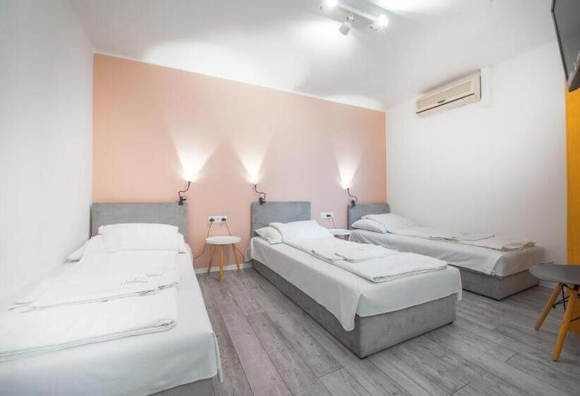 پانسیون Chesscom Guesthouse