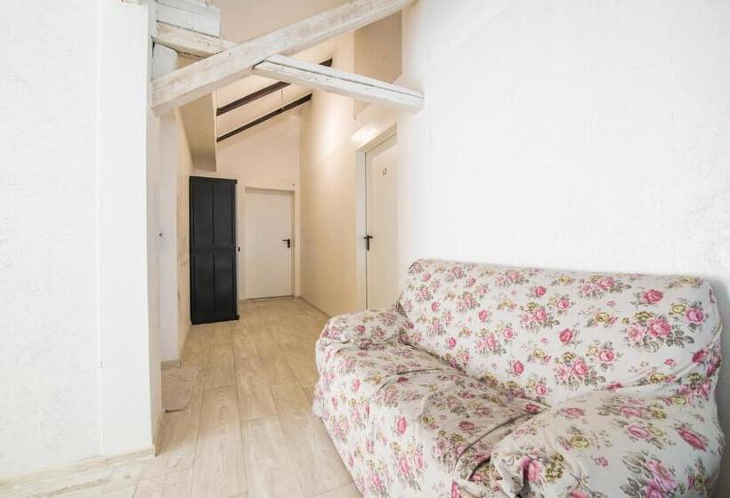 پانسیون Chesscom Guesthouse