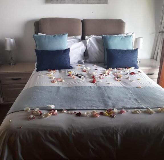 פנסיון Hartbeespoortdam Lodge