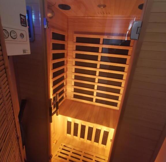 膳宿费 Karikatúra Vendégház