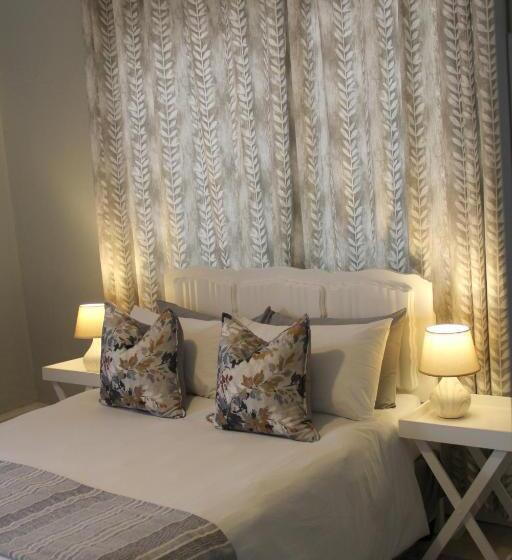 פנסיון @karoo Guesthouse