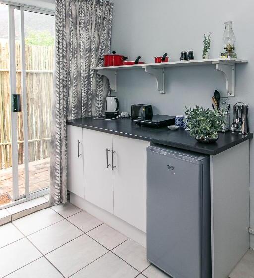 פנסיון @karoo Guesthouse