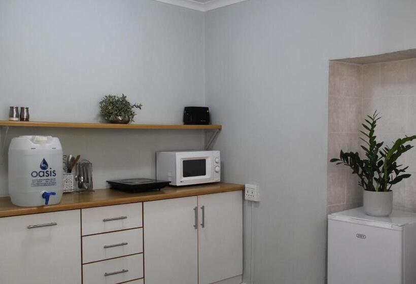 פנסיון @karoo Guesthouse