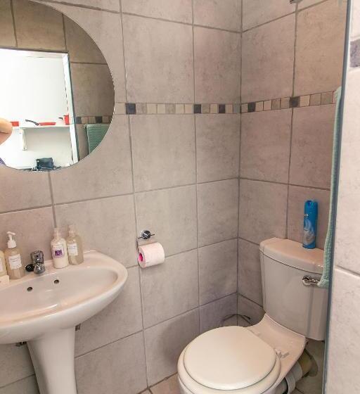 פנסיון @karoo Guesthouse