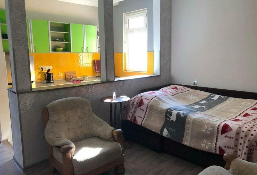 پانسیون Our House