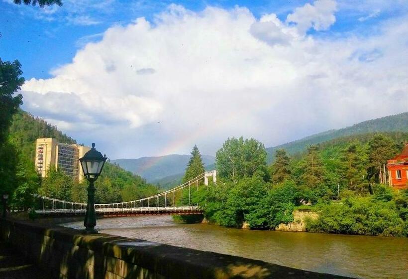 پانسیون Our House