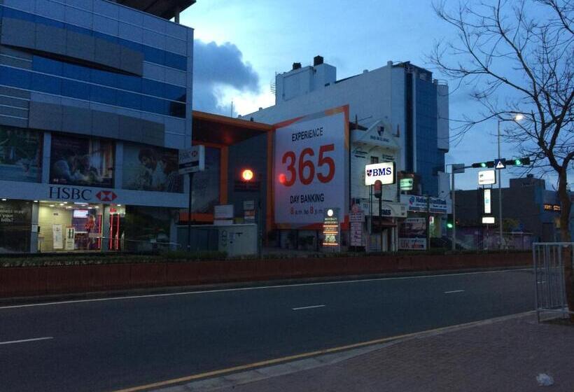 پانسیون Rr House