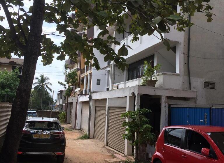 پانسیون Rr House