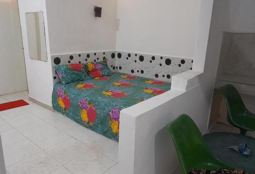 پانسیون Rr House