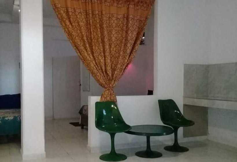 پانسیون Rr House