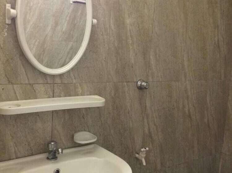 پانسیون Rr House