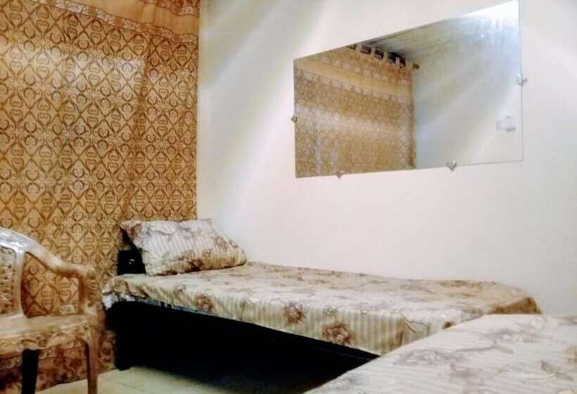 پانسیون Rr House