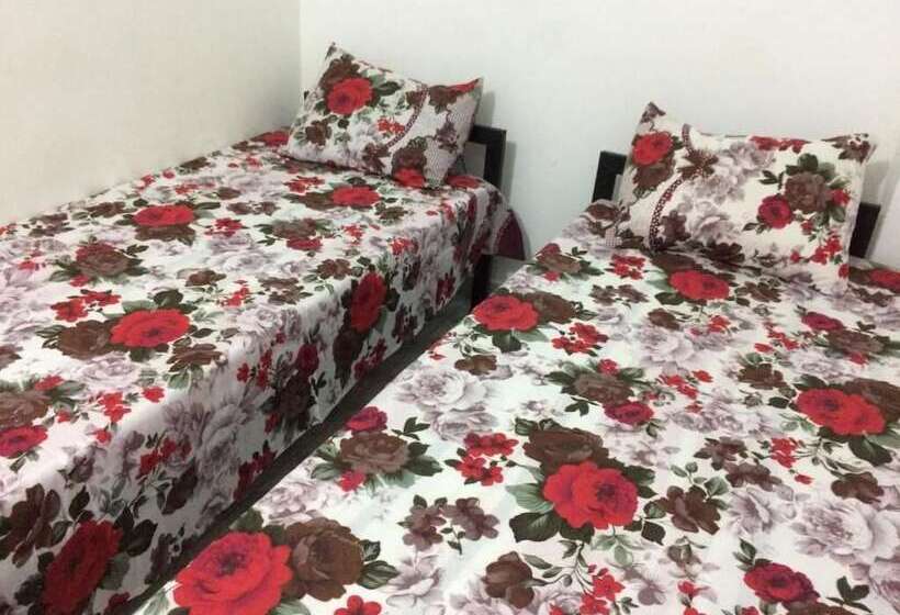 پانسیون Rr House