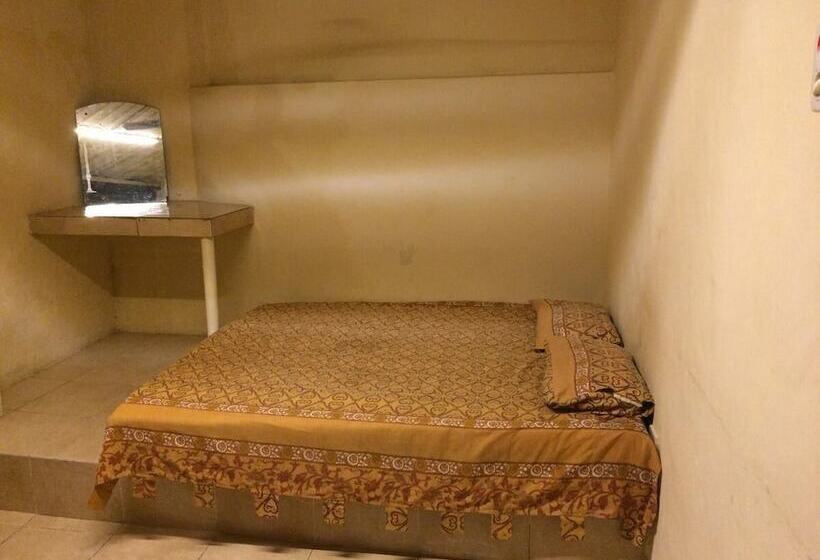 پانسیون Rr House