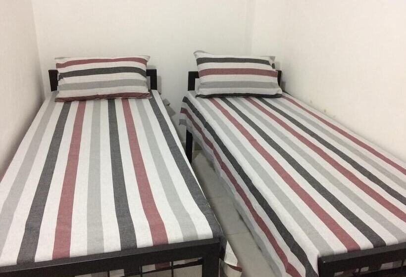 پانسیون Rr House