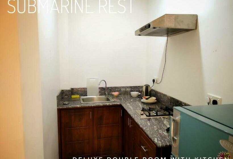 بنسيون Submarine Rest