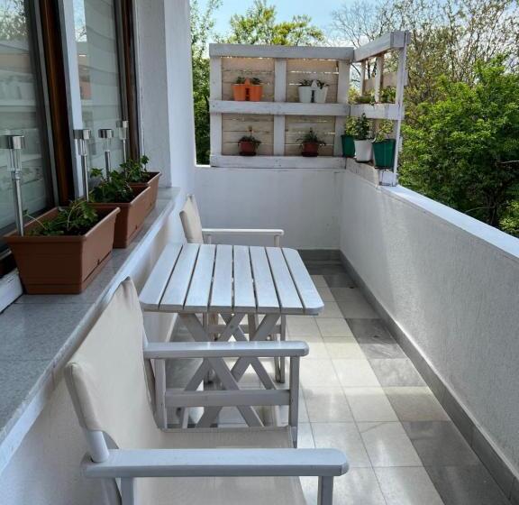 ペンション White Guest House 2