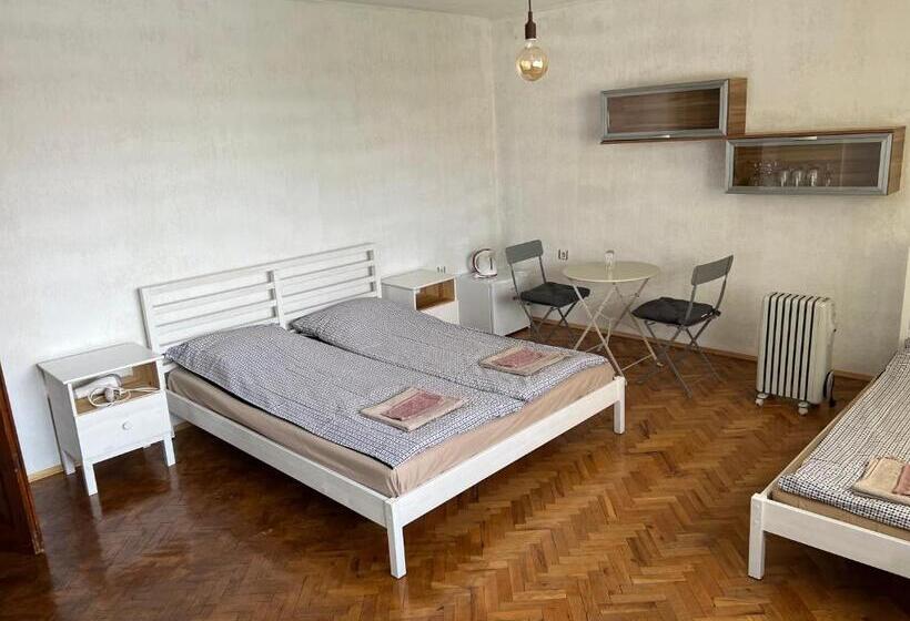 ペンション White Guest House 2