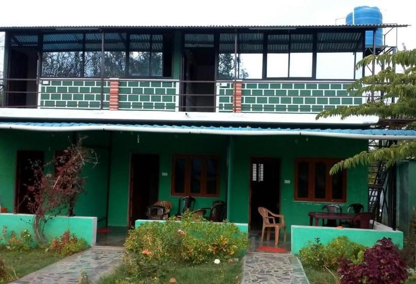 Общежитие Green Hills Farm And Guest House