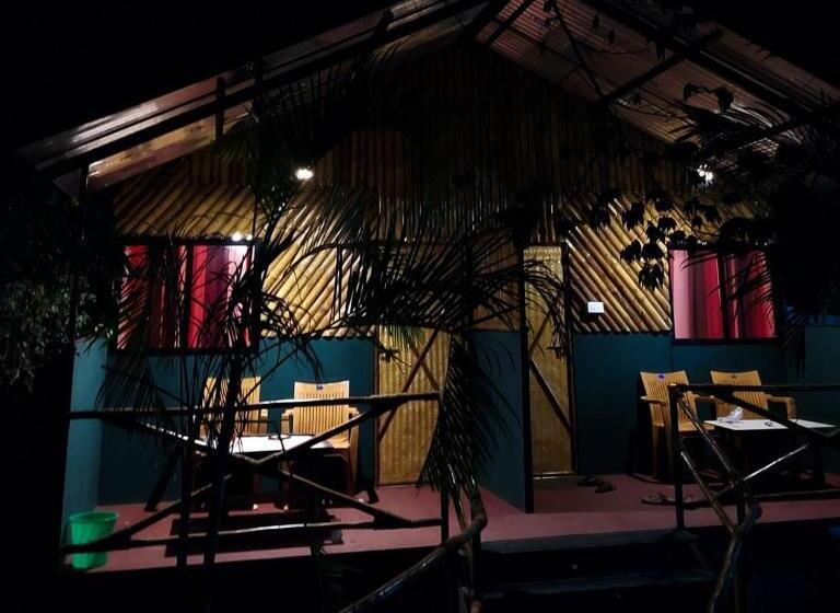 Общежитие Green Hills Farm And Guest House