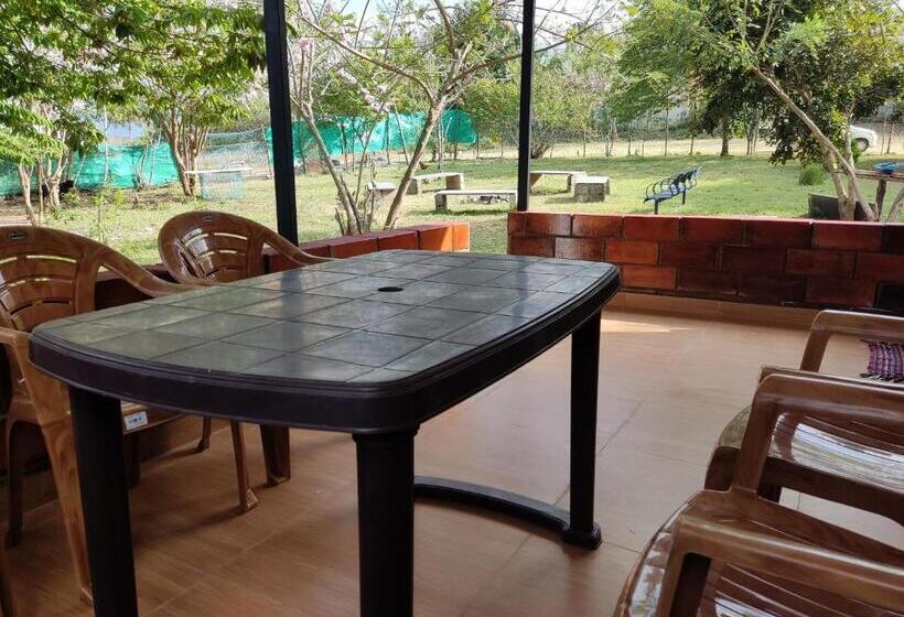 فندق صغير Green Hills Farm And Guest House