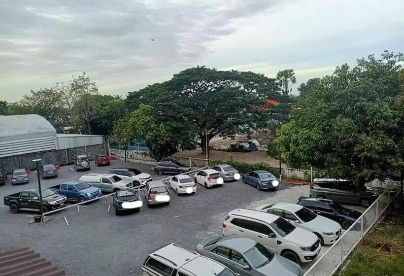 ユースホステル Ps Hotel Saraburi