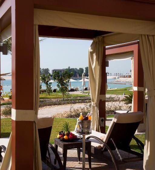 Bab Al Qasr Residence