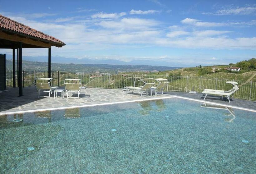 مبيت وإفطار Casa Castella   Adults Only   Langhe