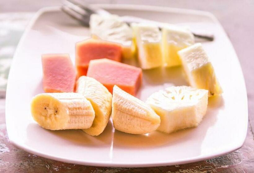 Black Lava Hostel And Lodge