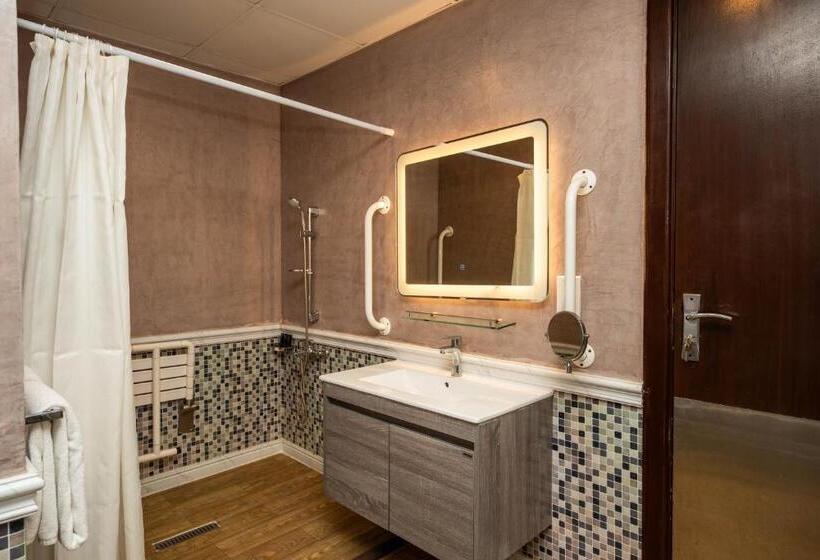 Ezdan Hotel, Residences