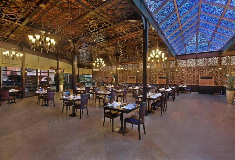 Ezdan Hotel, Residences