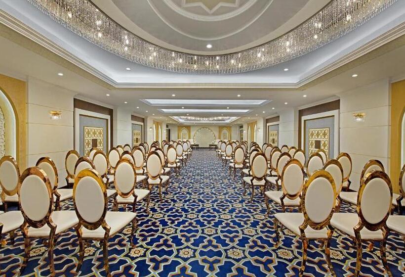 Ezdan Hotel, Residences