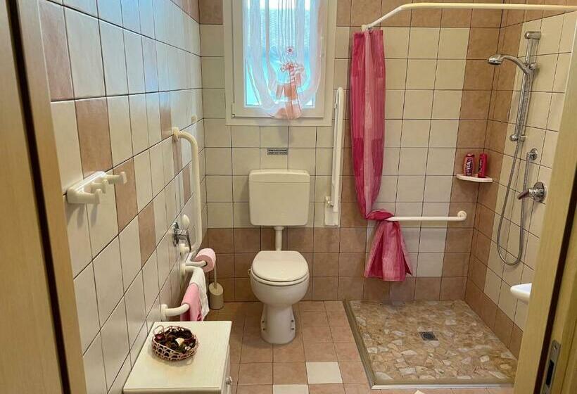 فندق Agriturismo Le Essenze   Terrazza Sulla Romagna