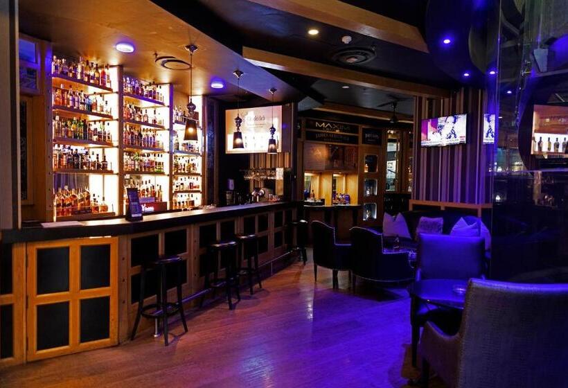 酒店 Davinci Suites