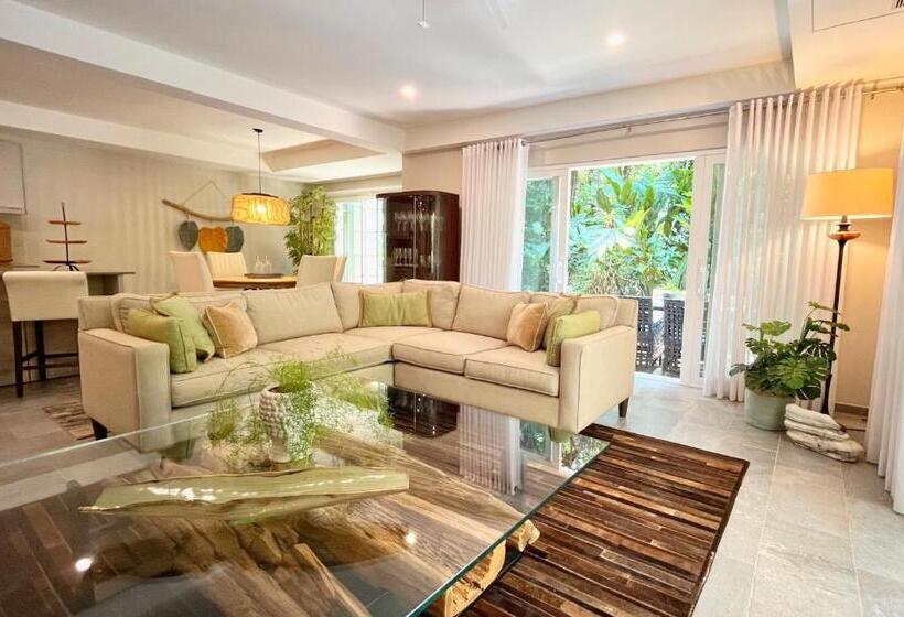 هتل Elan At Ballena Beach