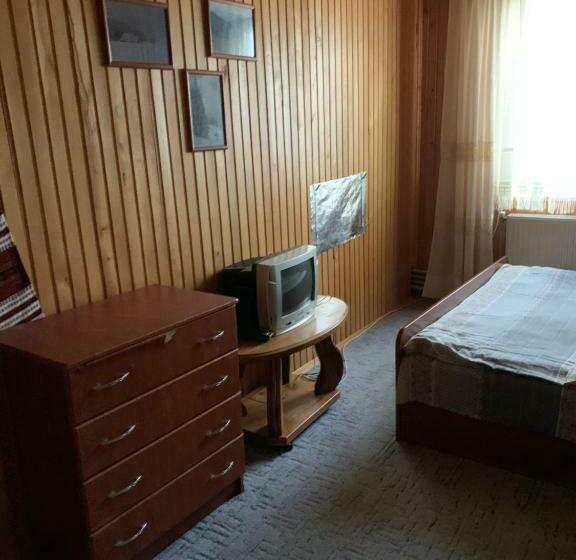 پانسیون садиба зґарда