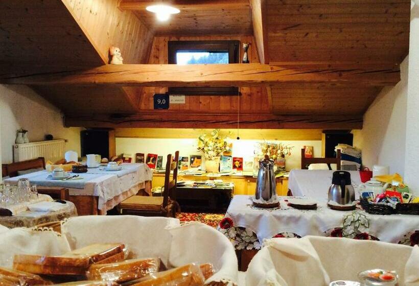 ペンション Agordo Cerbiatto