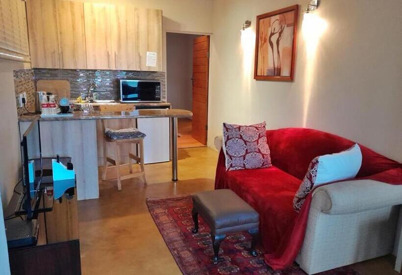 פנסיון Annie's Boutique Guesthouse And Garden Spa