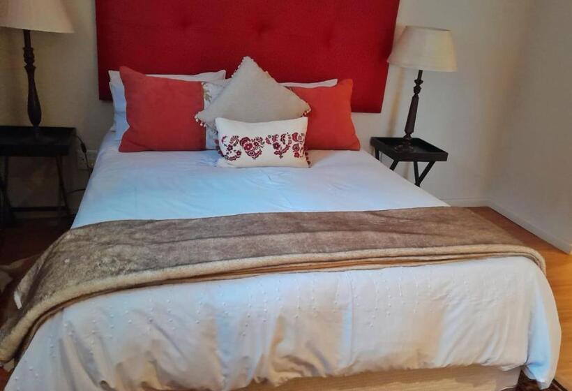 פנסיון Annie's Boutique Guesthouse And Garden Spa