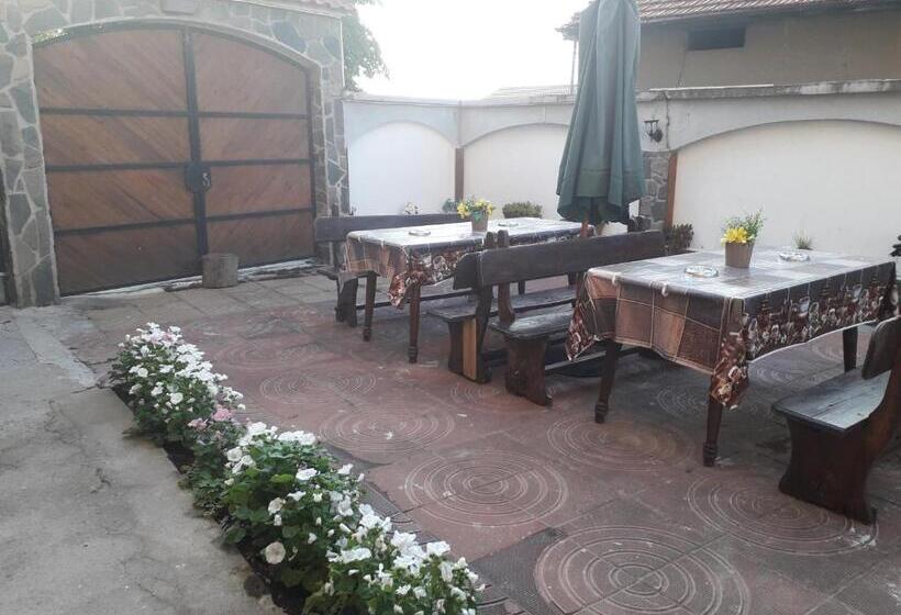 پانسیون Bubolina House