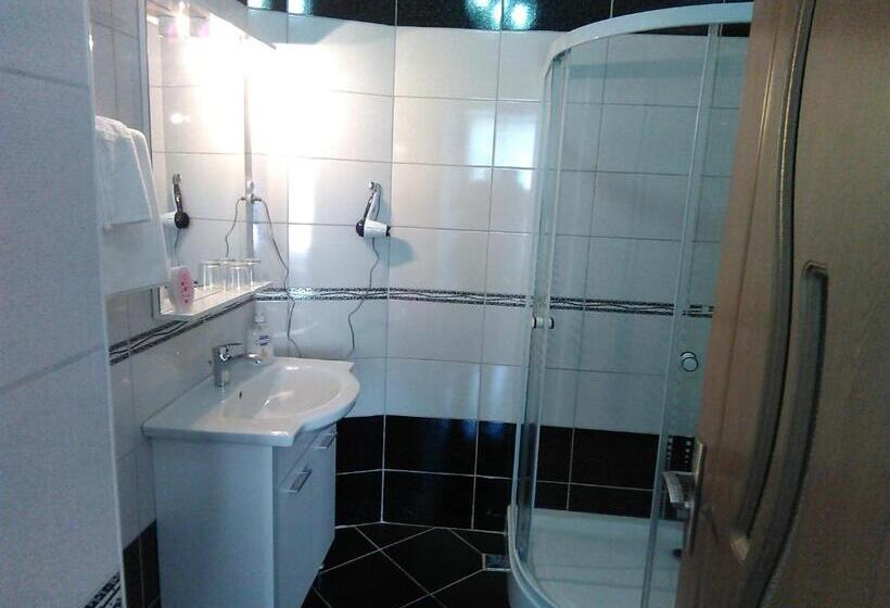 بنسيون Casa Anda