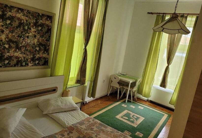 بنسيون Casa Anda