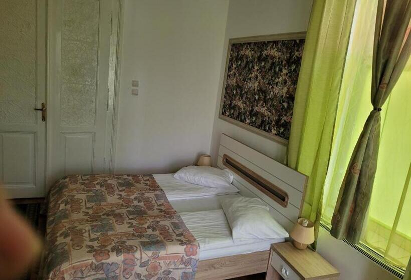 بنسيون Casa Anda