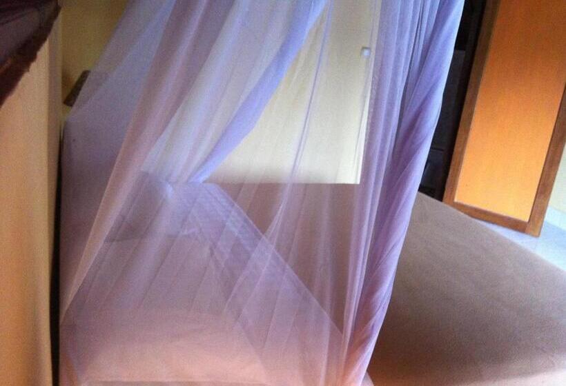 Пансион Dinoyin Bungalows