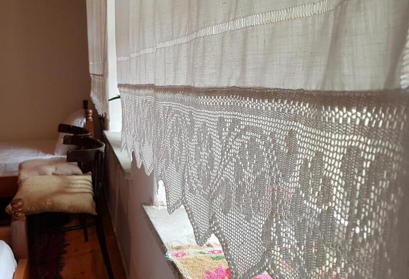 بنسيون Eva Guesthouse