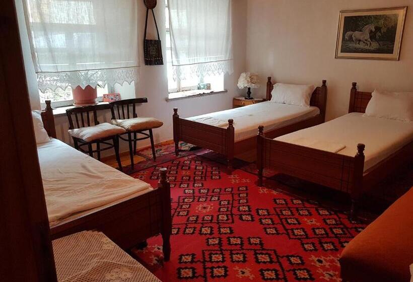 بنسيون Eva Guesthouse