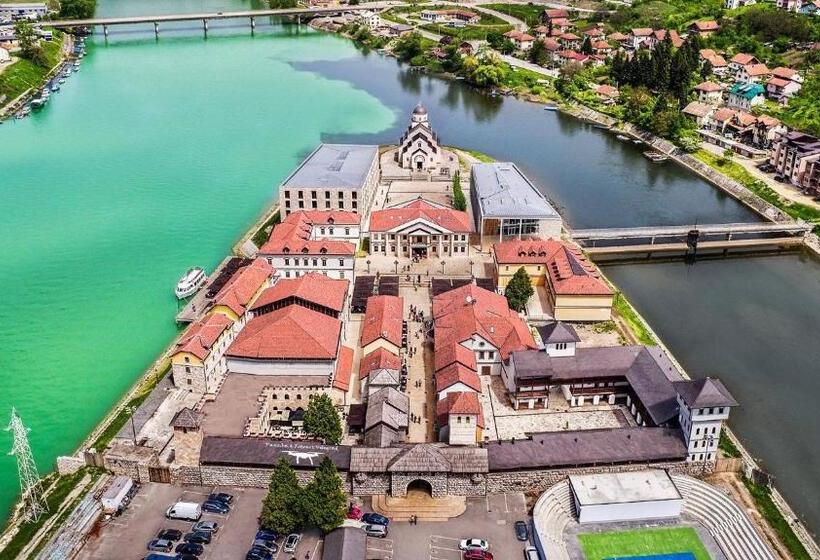 پانسیون Guesthouse Ušće