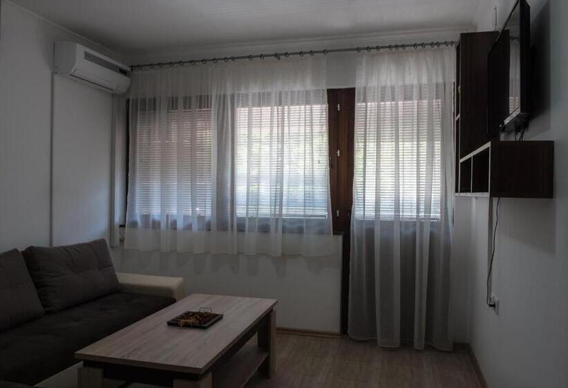 پانسیون Guesthouse Ušće