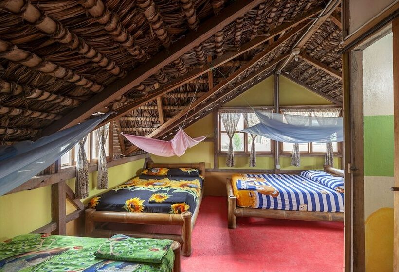 پانسیون La Casa Mompiche