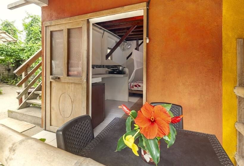 پانسیون La Casa Mompiche